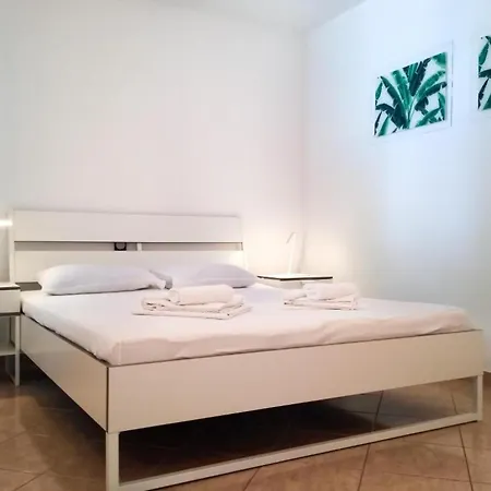 Lumbarda Resort Apartments Room photo