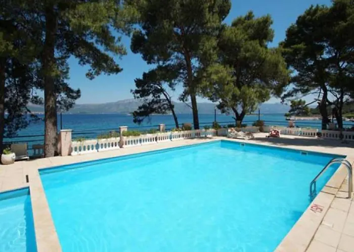 Lumbarda Resort Apartments