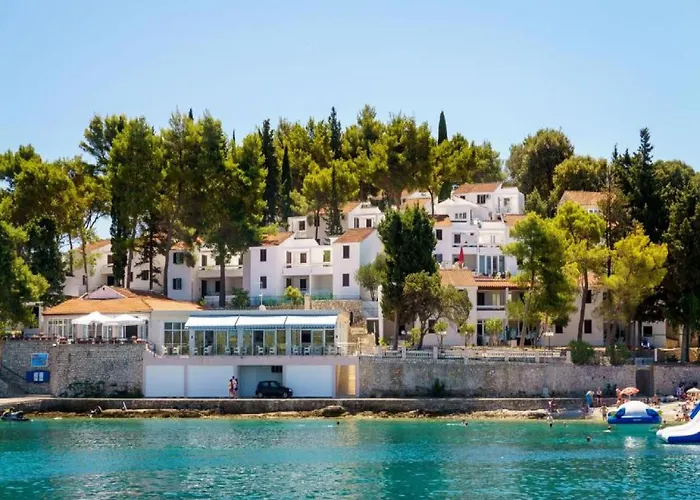 Lumbarda Resort Apartments