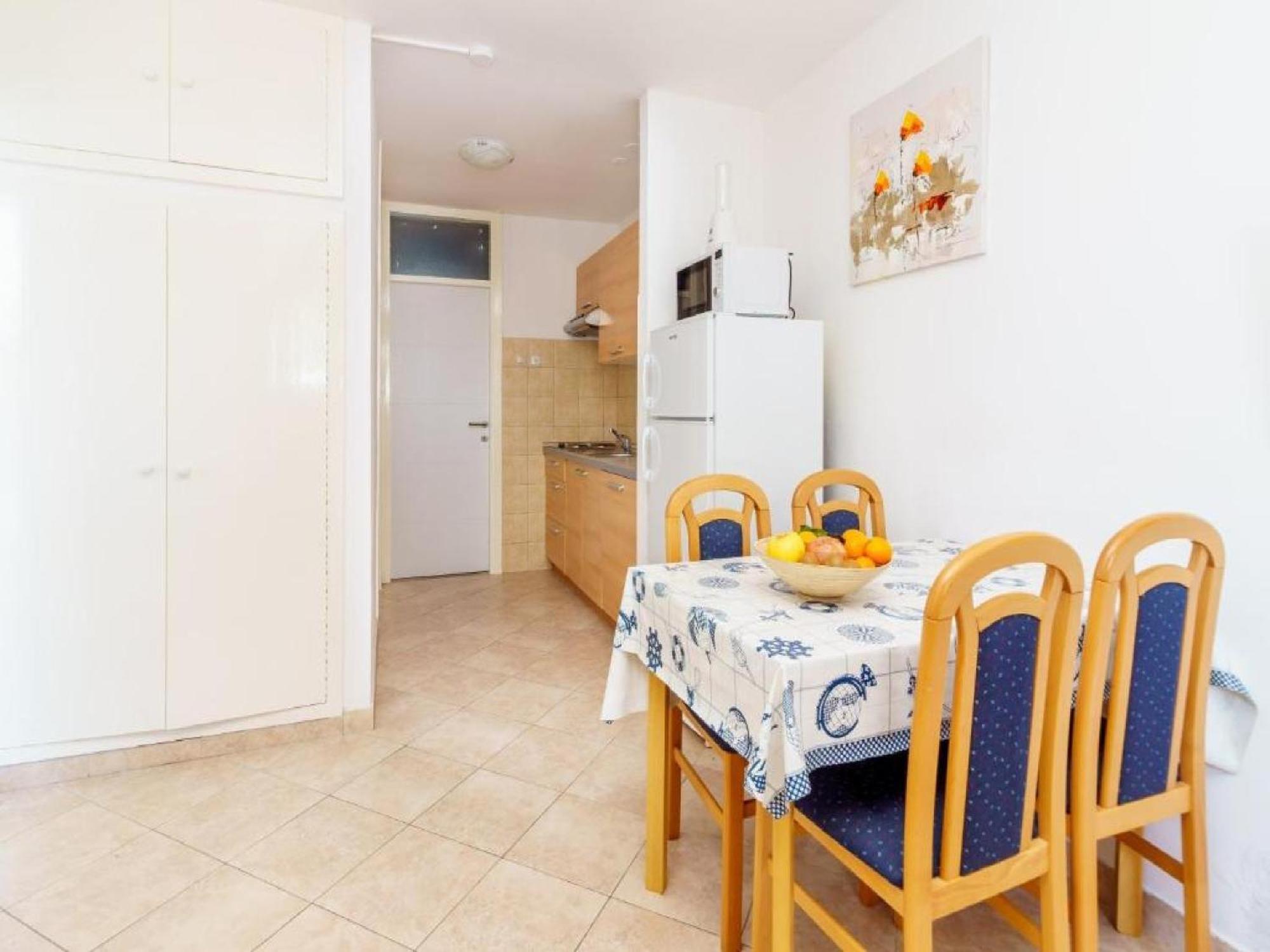 Lumbarda Resort Apartments *