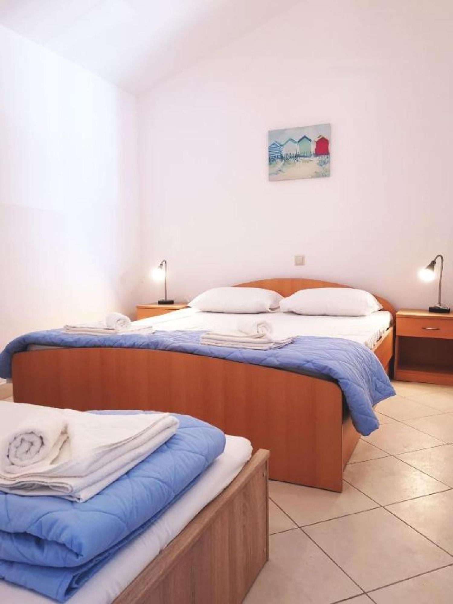 Lumbarda Resort Apartments *